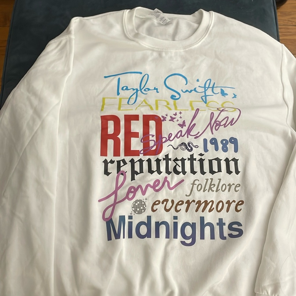 Taylor swift cutandcropped nyc album hoodie women’s small